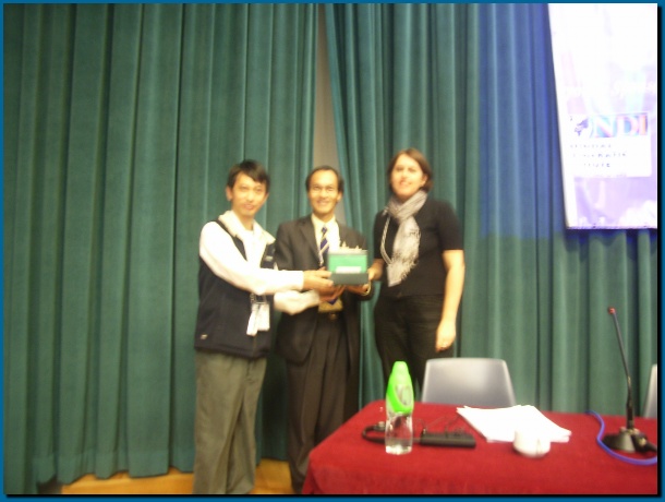 602x451 pixels (81K)